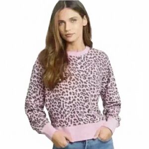 Rails "Ramona" Sweatshirt In Pink Jaguar Size
Medium NWOT!!